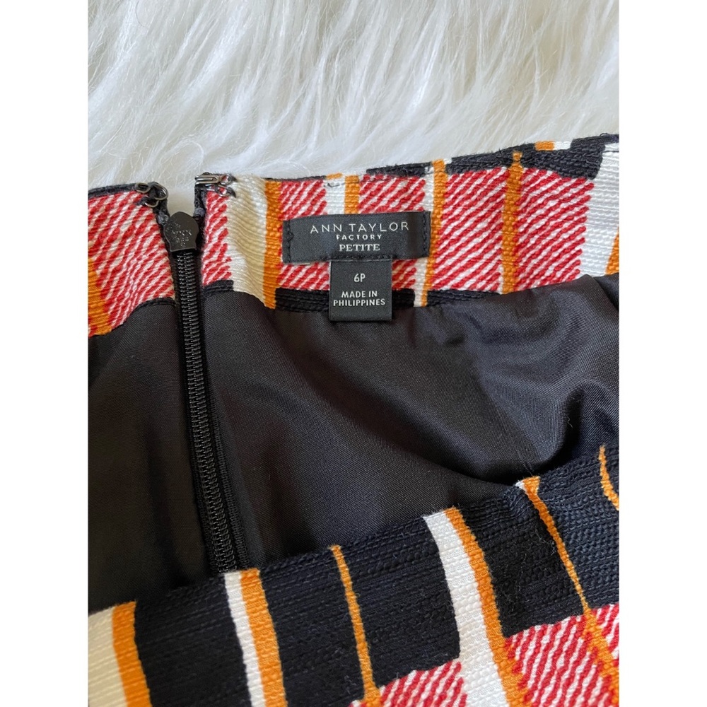 Loft Patterned Skirt - Picture 3 of 3